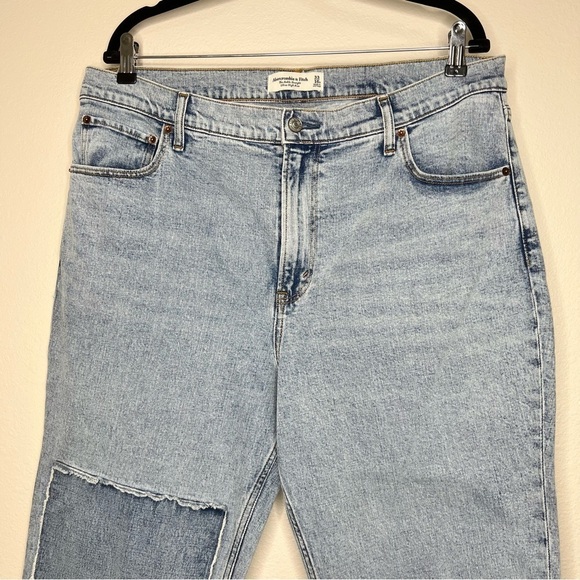 Abercrombie & Fitch The Ankle Straight Ultra High Rise Jeans Knee Patch 33 16s - Picture 3 of 16